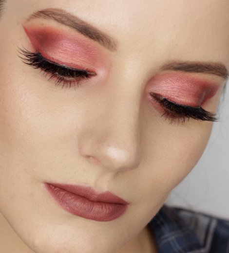 Eine Palette, vier Looks </br> Venus I: Red Glam