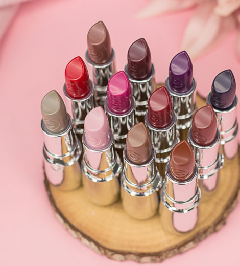 essence Update Frühjahr 2018 <br/> Colour Up! Shine On Lipsticks