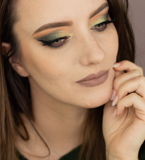 Eine Palette, vier Looks: </br> Anastasia Beverly Hills Subculture </br>  Electric Green