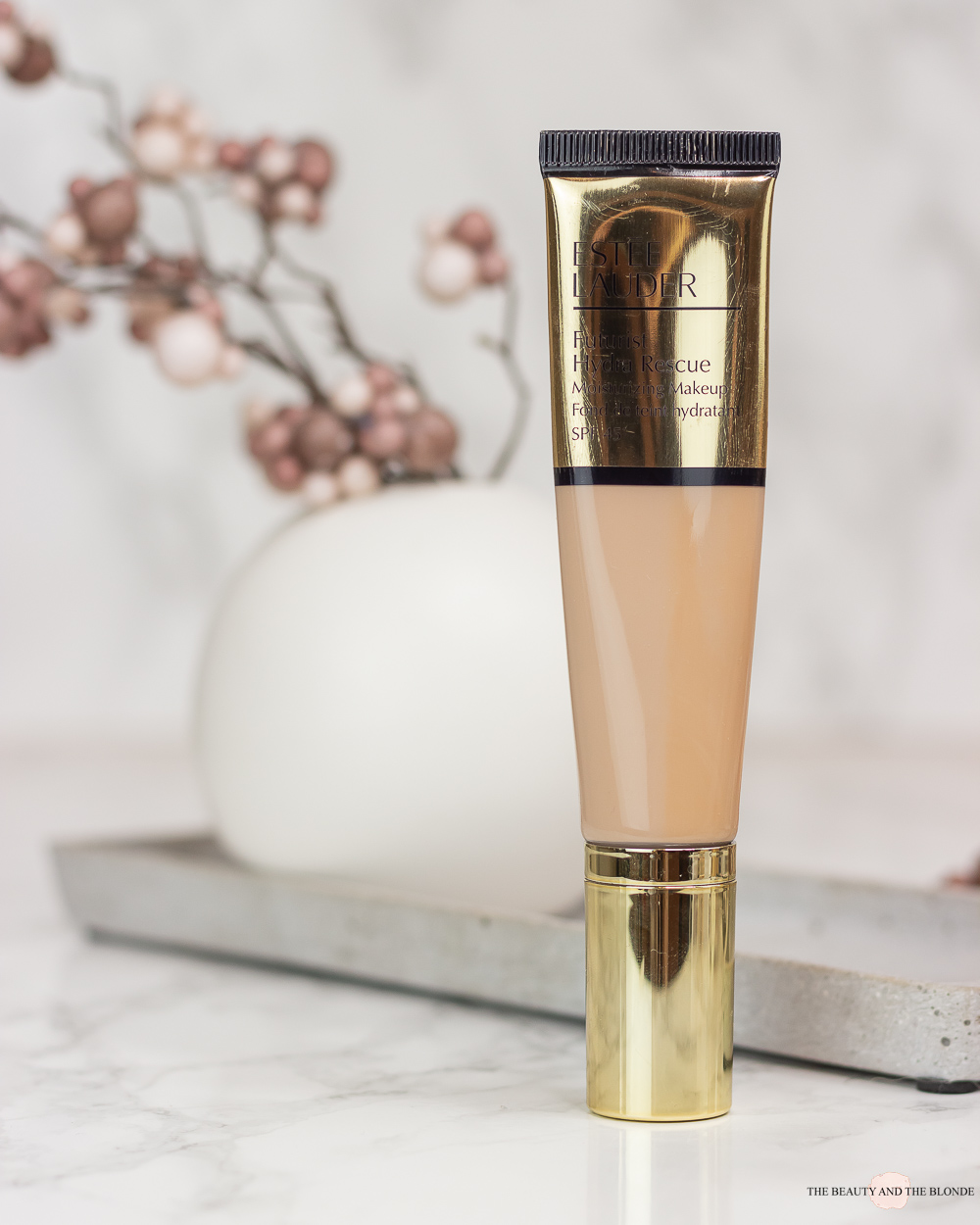 Estée Lauder Futurist Hydra Rescue Foundation 